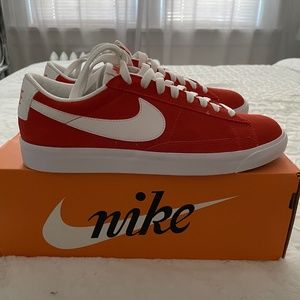 Nike Blazer -orange size 9.5(men)
